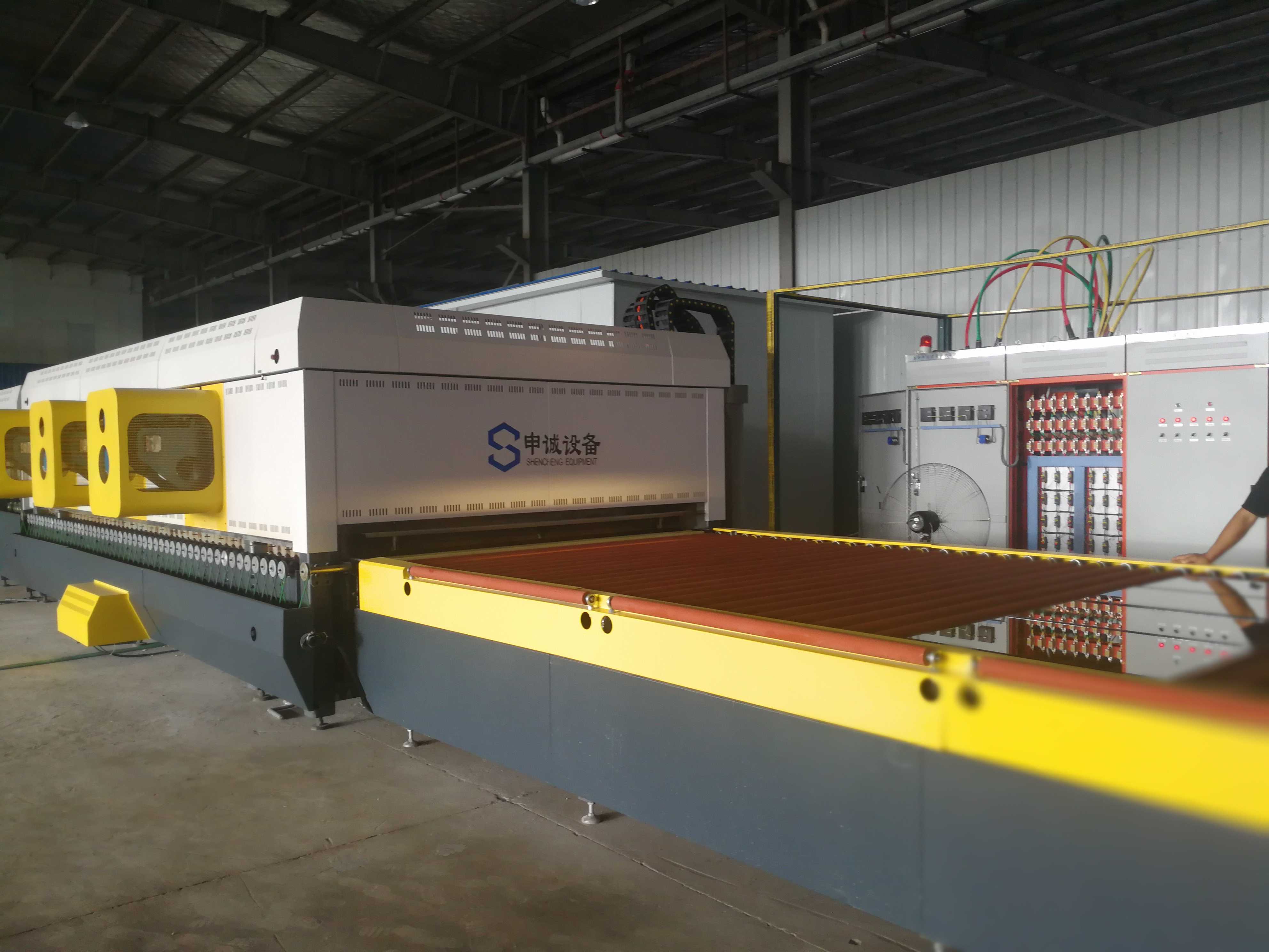 怎樣選購高質量鋼化爐設備? 怎樣選購高質量鋼化爐設備?